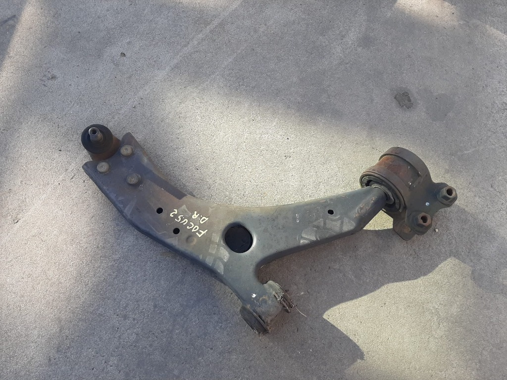Brat bascula suspensie roata dreapta fata ford focus 2