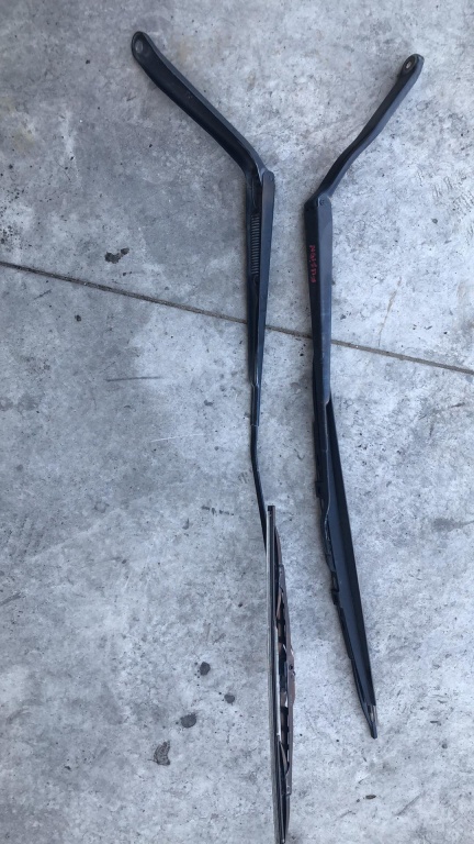 Brat cu stergatoare ford fusion 2n1117526