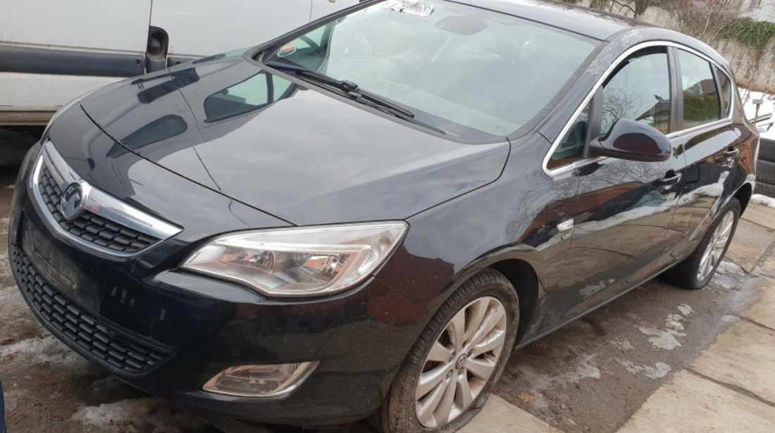 Brat dreapta fata Opel Astra J 2011 Hatchback 1.7 cdti