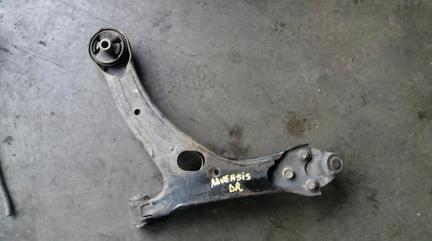 Brat dreapta toyota avensis t25 2.2 d-4d d-cat 177cp 2003-2008