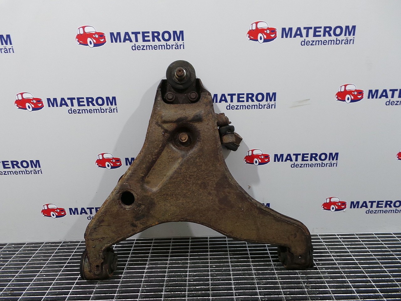 BRAT FATA INFERIOR DREAPTA MITSUBISHI L200 L200 2.5 D - (2006 2010)