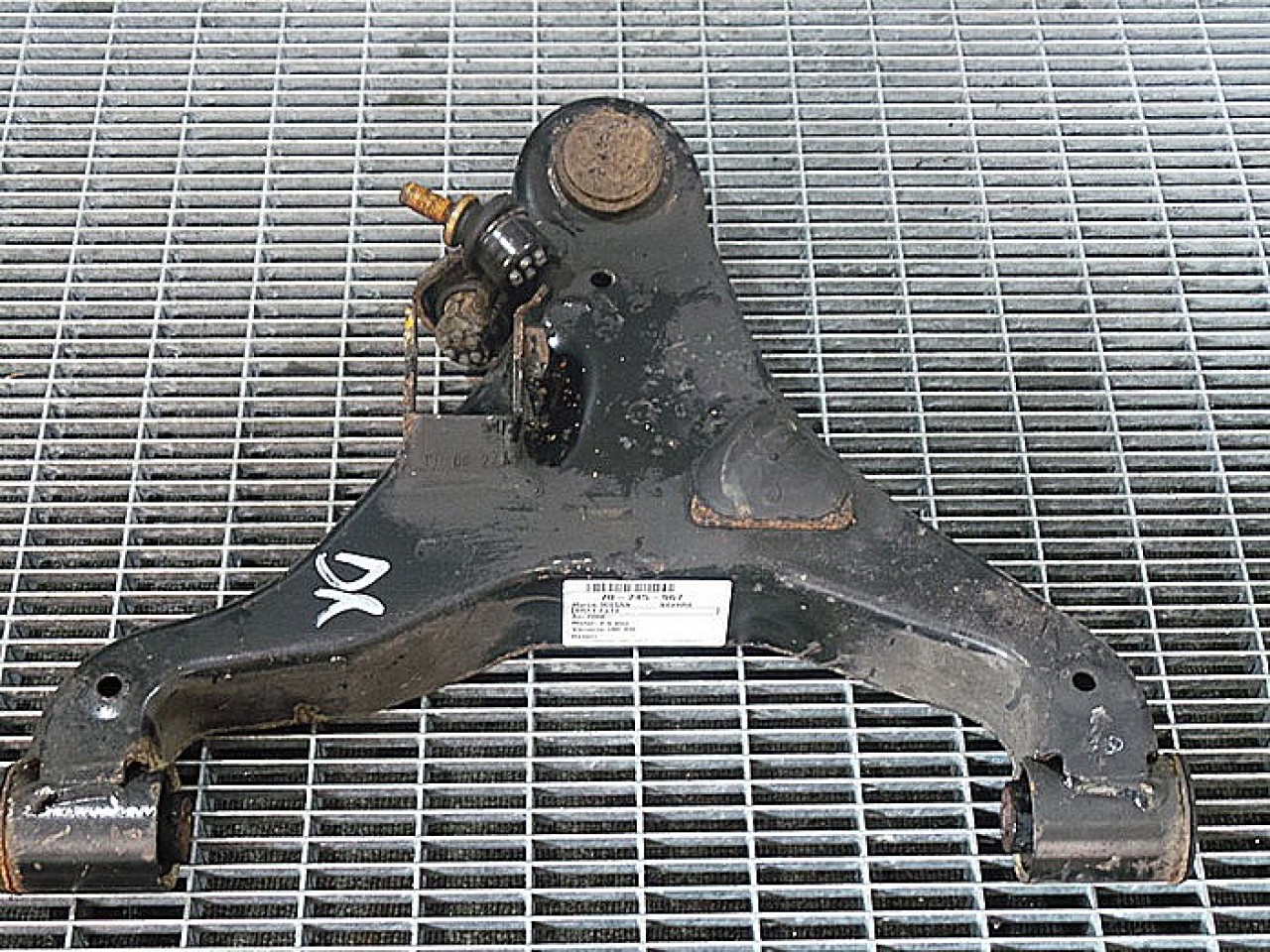 BRAT FATA INFERIOR DREAPTA NISSAN NAVARA 2.5 DCI - (2005 2010)