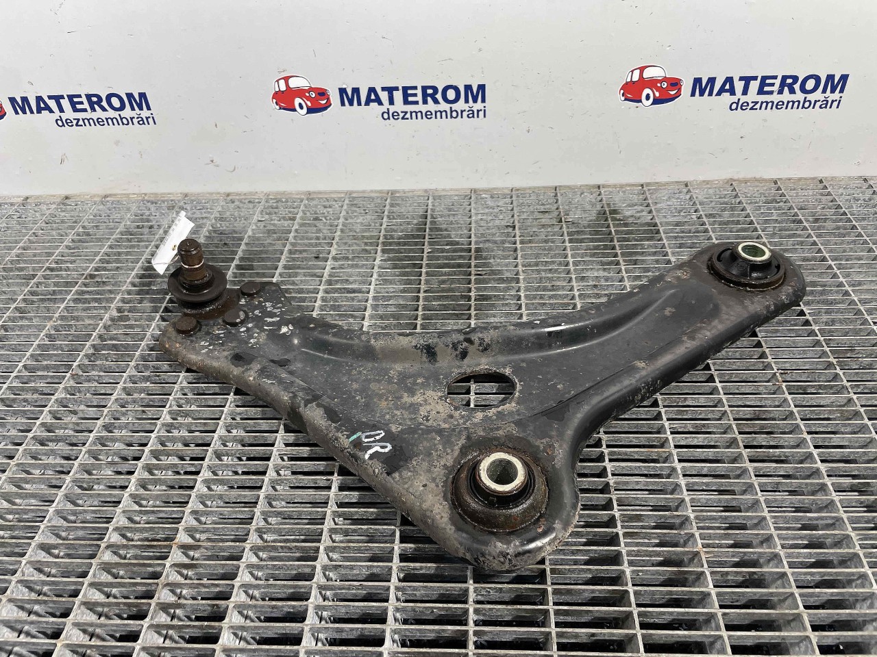 BRAT FATA INFERIOR DREAPTA PEUGEOT 2008 2008 - - (2013 2018)