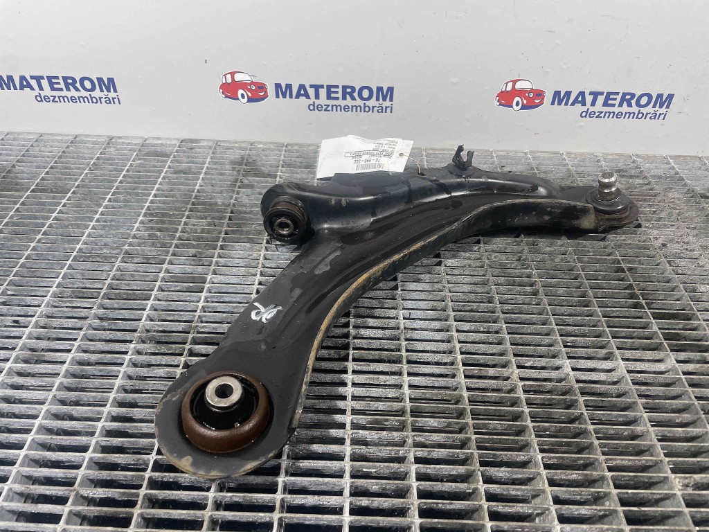 BRAT FATA INFERIOR DREAPTA RENAULT MEGANE 1.9 DCI - (2005 2008)