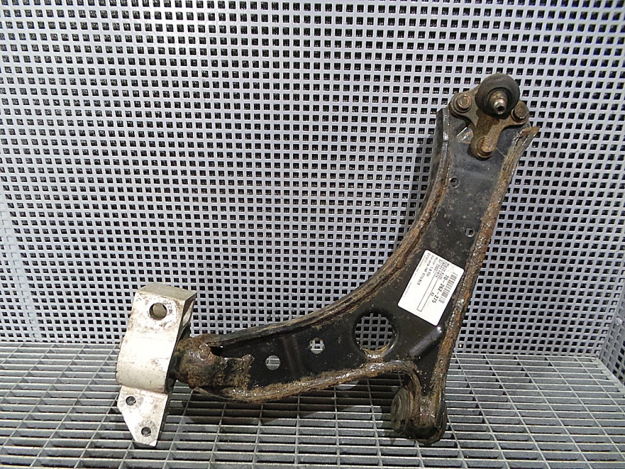 BRAT FATA INFERIOR STANGA AUDI A3 1.9 TDI - (2004 2007)