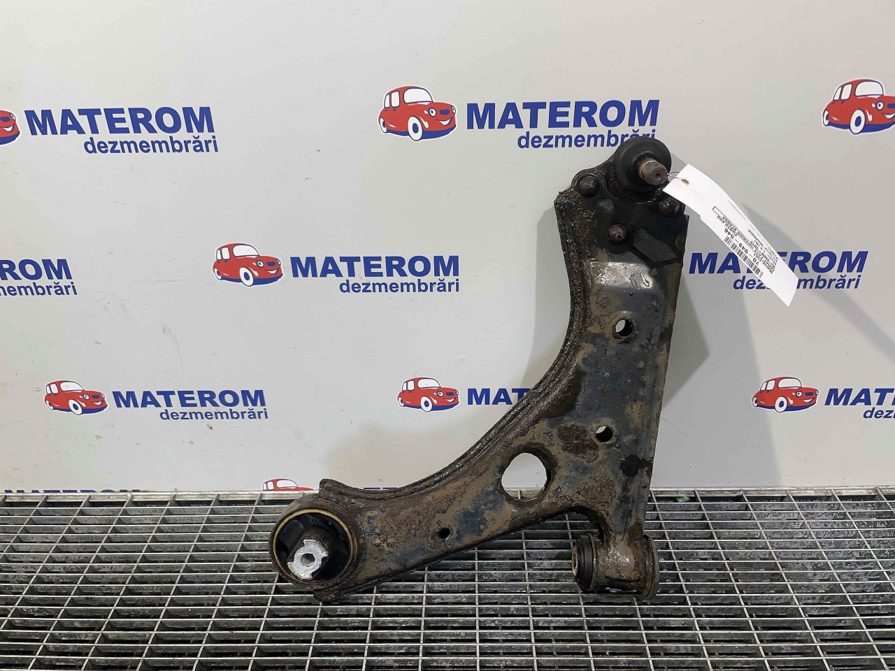 BRAT FATA INFERIOR STANGA FIAT PUNTO EVO 1.4 INJ - (2008 2012)