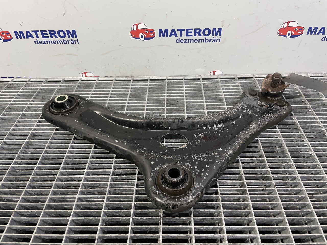BRAT FATA INFERIOR STANGA PEUGEOT 208 208 1.6 HDI - (2015 2019)