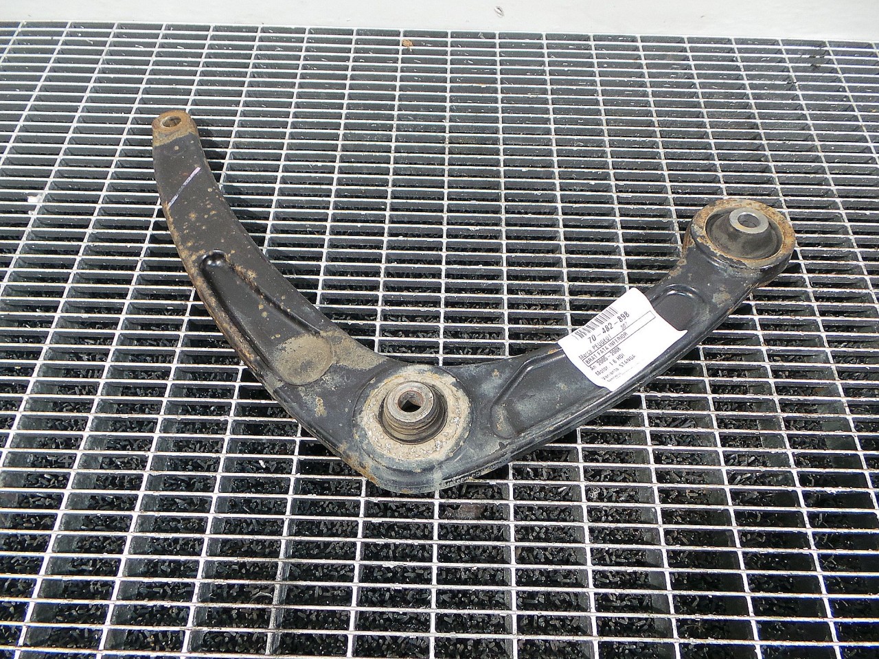 BRAT FATA INFERIOR STANGA PEUGEOT 307 1.6 HDI - (2005 2008)