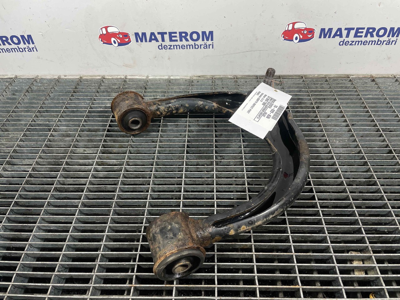 BRAT FATA SUPERIOR DREAPTA TOYOTA HILUX 2.4 D - (2015 2020)