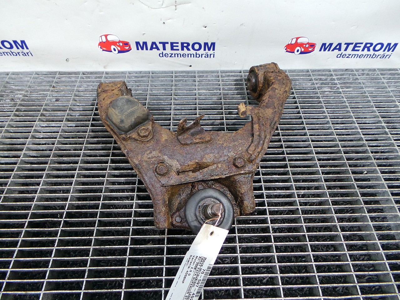 BRAT FATA SUPERIOR STANGA MITSUBISHI L200 2.5 D - (2006 2010)