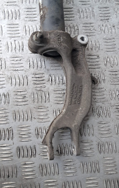 Brat inferior fata stanga spre spate 8W0413037 Audi A4 B9 [2015 - 2020] Sedan 2.0 TDI MT (190 hp) co...