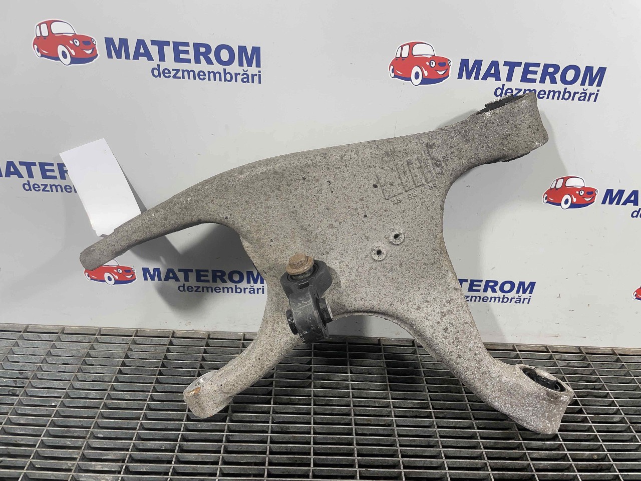 BRAT SPATE INFERIOR DREAPTA AUDI A5 - - (2007 2011)