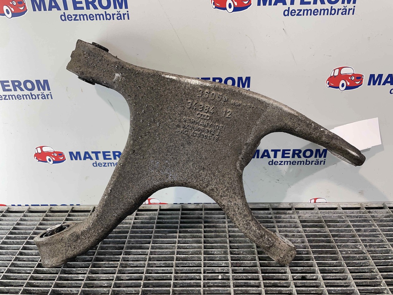 BRAT SPATE INFERIOR DREAPTA AUDI A5 - - (2011 2016)
