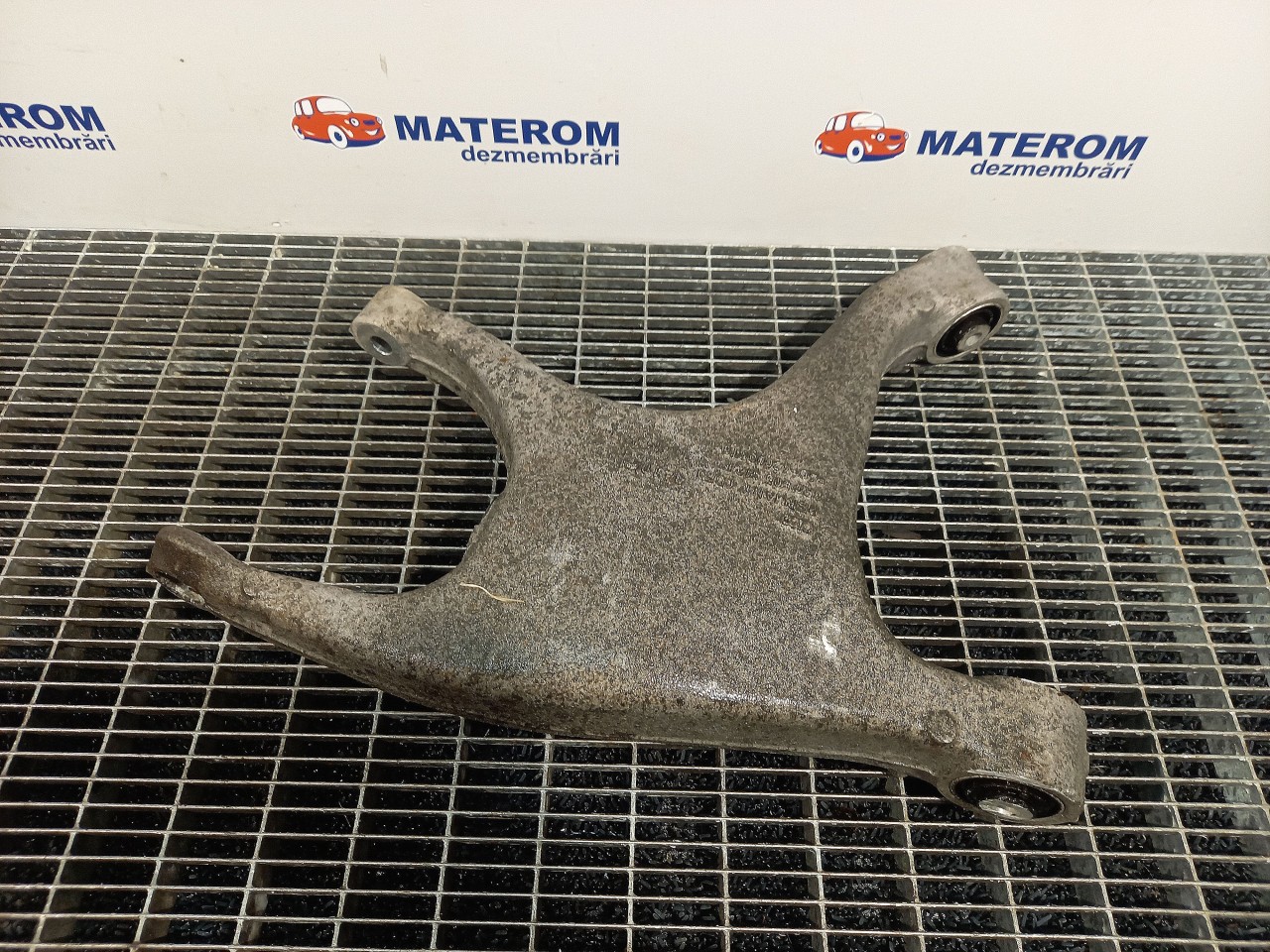 BRAT SPATE INFERIOR DREAPTA AUDI A6 - - 