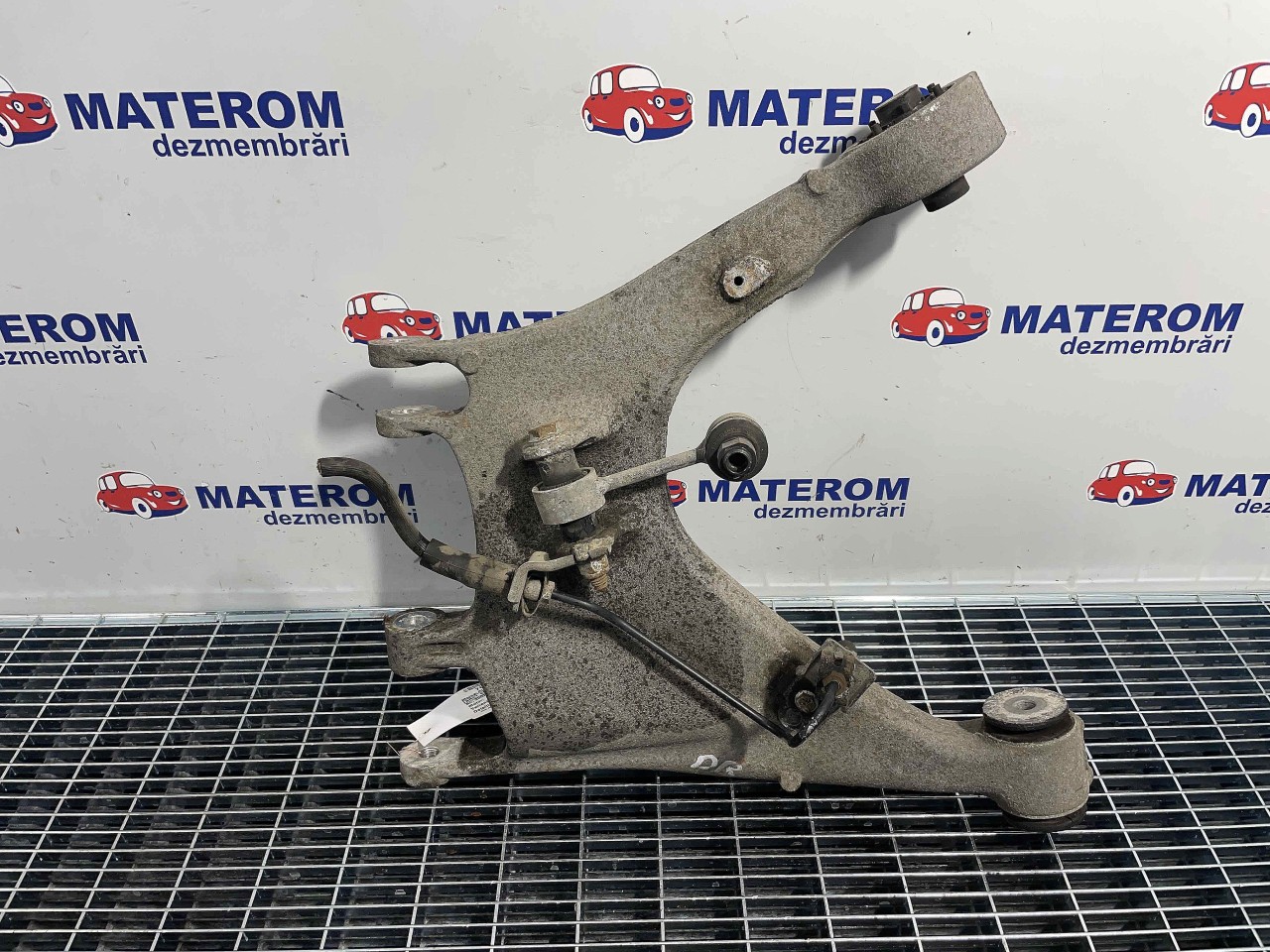 BRAT SPATE INFERIOR DREAPTA AUDI A8 A8 - - (2002 2005)