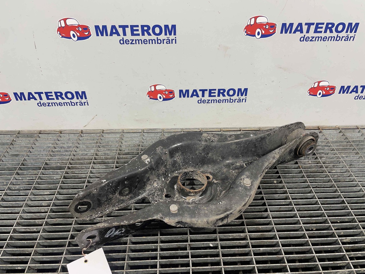 BRAT SPATE INFERIOR DREAPTA BMW SERIA 1 F20 SERIA 1 F20 - - (2011 2015)