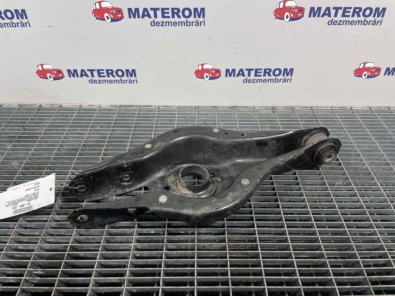 BRAT SPATE INFERIOR DREAPTA BMW SERIA 3 F 30 - - (2011 2018)