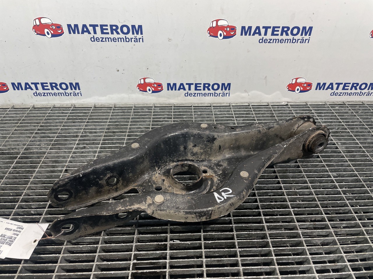 BRAT SPATE INFERIOR DREAPTA BMW SERIA 3 F 30 - - (2011 2018)