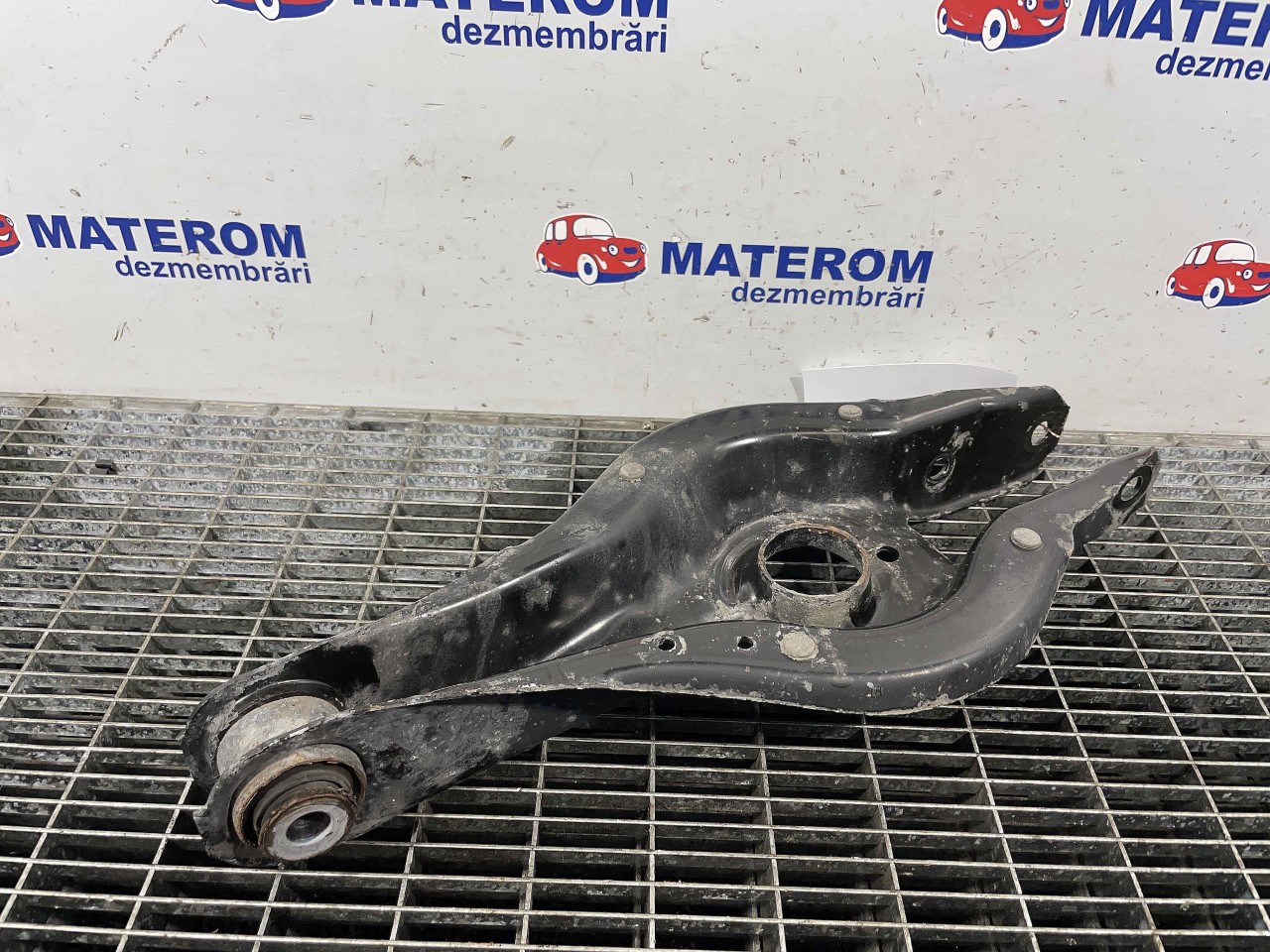 BRAT SPATE INFERIOR DREAPTA BMW SERIA 4 F 36 - - (2017 2021)