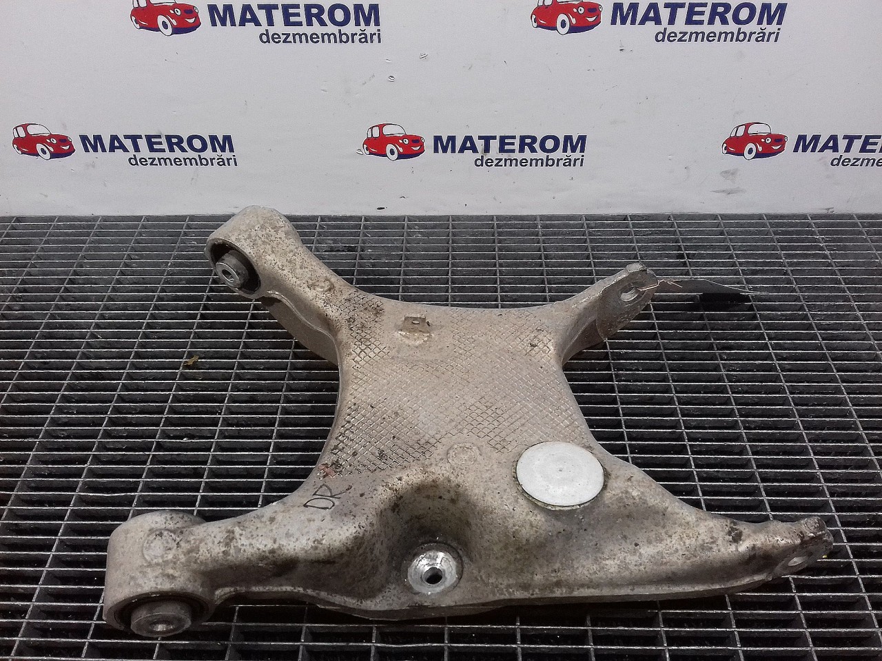 BRAT SPATE INFERIOR DREAPTA BMW SERIA 5 E 60 - - (2004 2010)