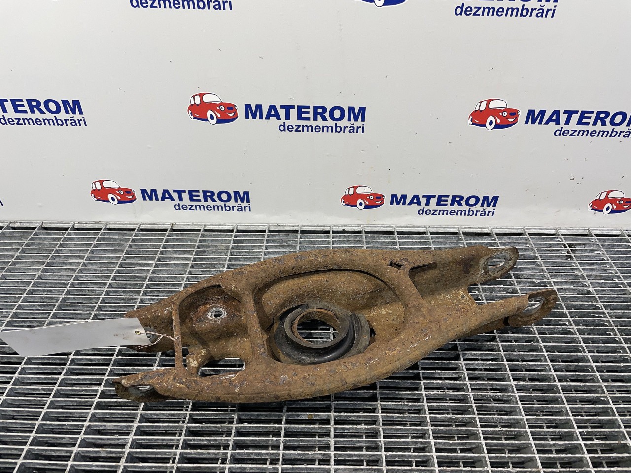BRAT SPATE INFERIOR DREAPTA BMW X1 X1 - - (2009 2012)