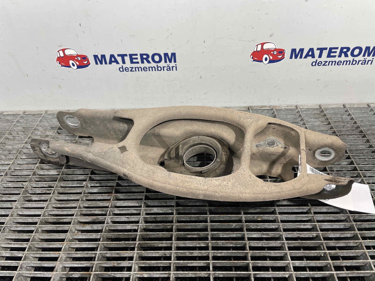 BRAT SPATE INFERIOR DREAPTA BMW X1 X1 - - (2009 2015)