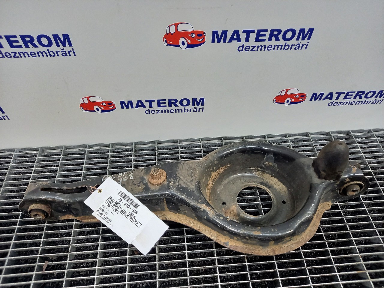 BRAT SPATE INFERIOR DREAPTA FORD FOCUS - - (2011 2014)