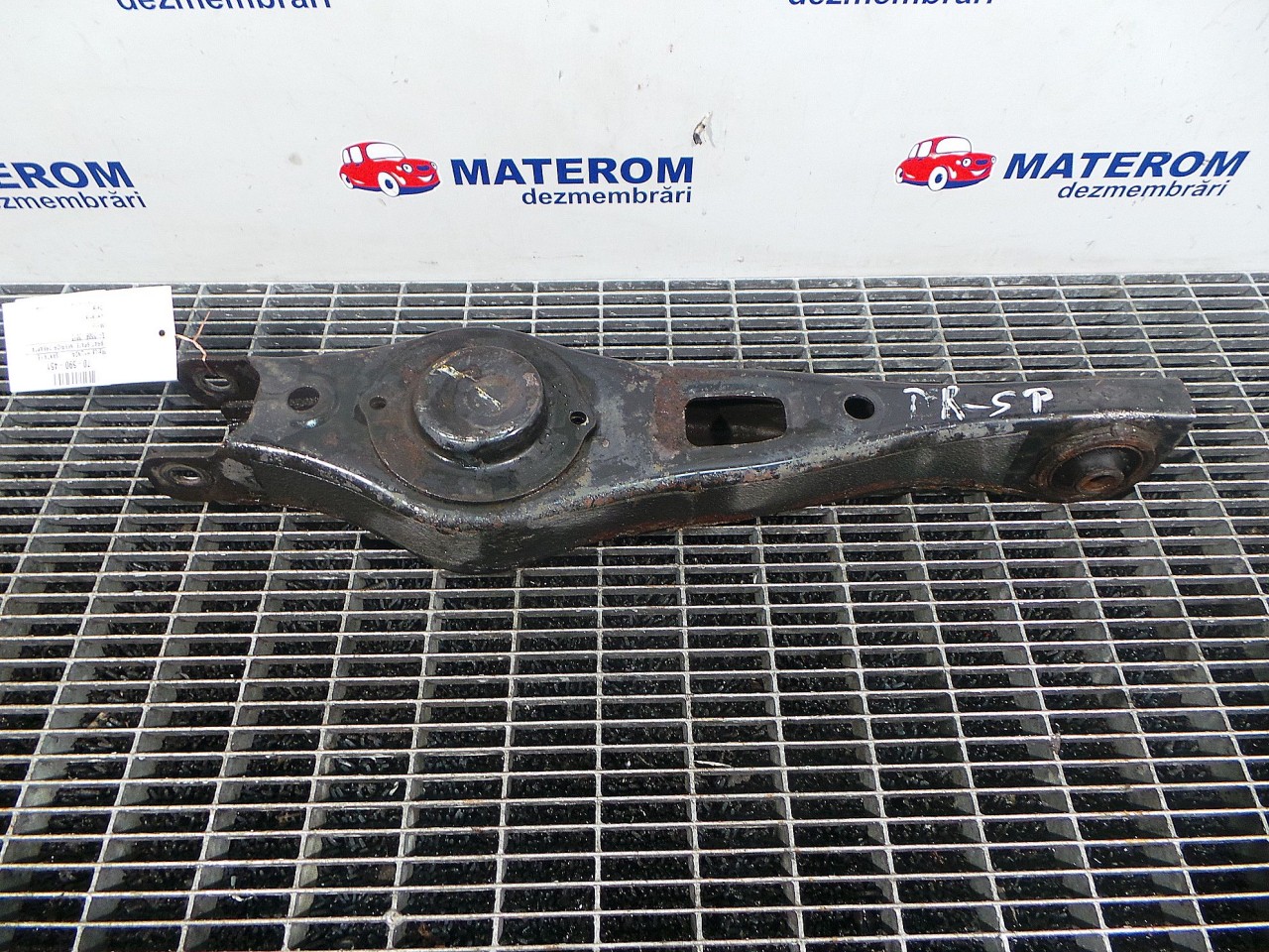BRAT SPATE INFERIOR DREAPTA HYUNDAI SANTA FE - - (2006 2012)
