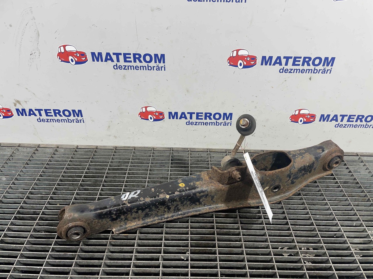 BRAT SPATE INFERIOR DREAPTA MITSUBISHI OUTLANDER OUTLANDER - - (2012 2016)