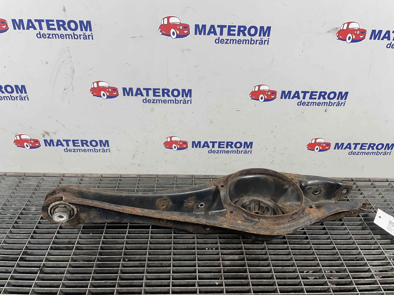 BRAT SPATE INFERIOR DREAPTA VW PASSAT - - (2014 2019)