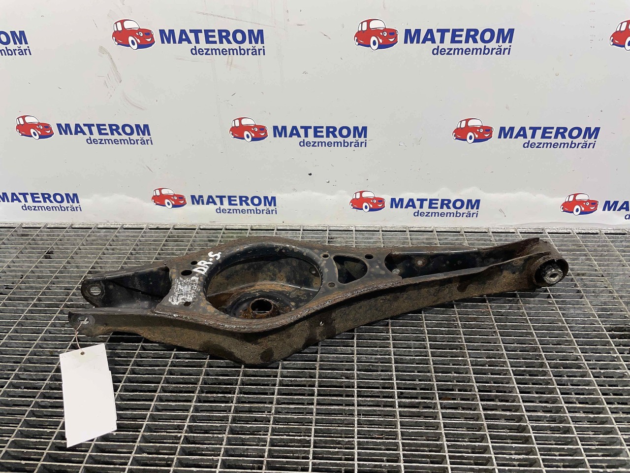 BRAT SPATE INFERIOR DREAPTA VW SCIROCCO - - (2008 2014)