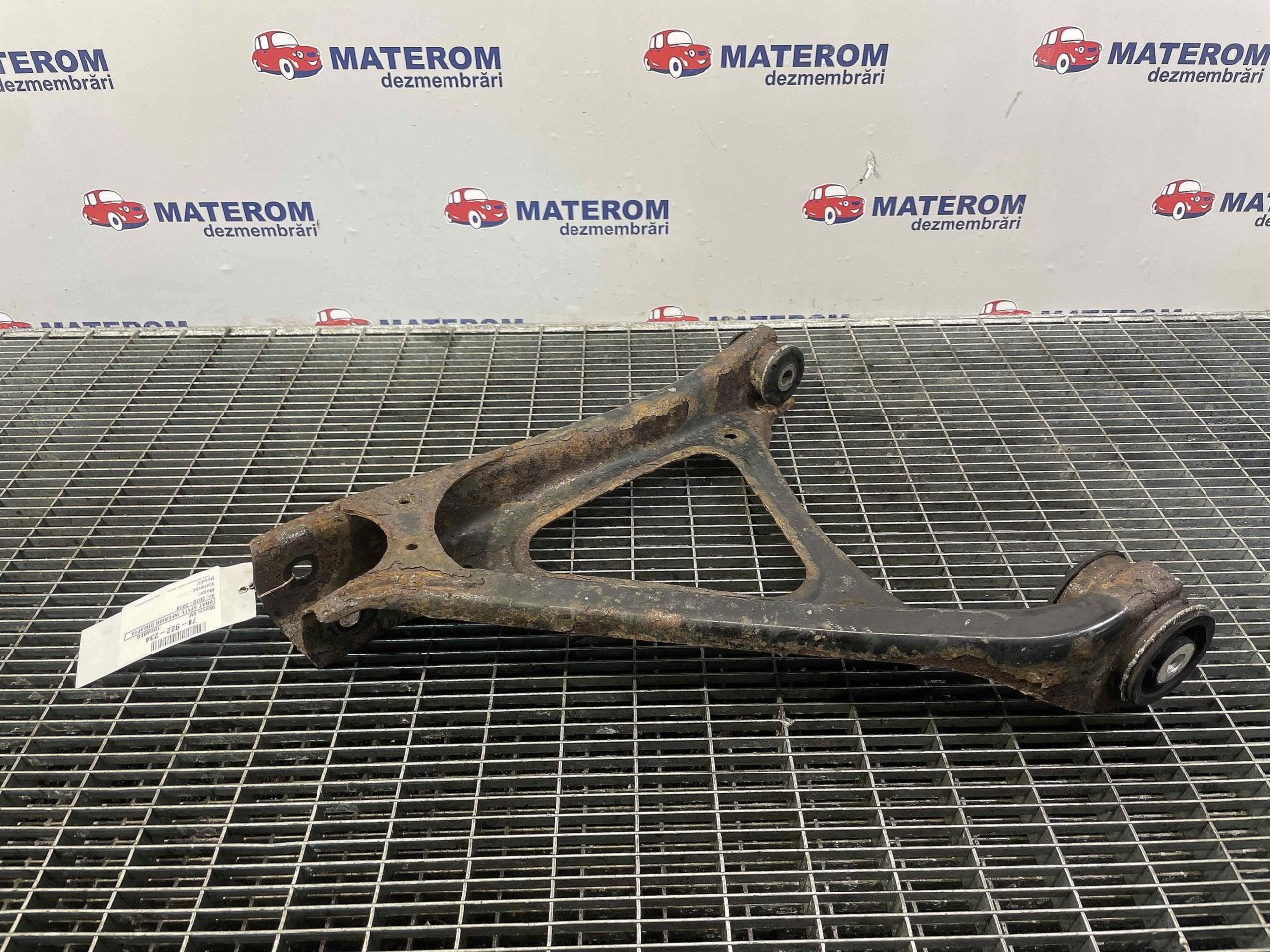 BRAT SPATE INFERIOR DREAPTA VW TOUAREG TOUAREG - - (2010 2018)