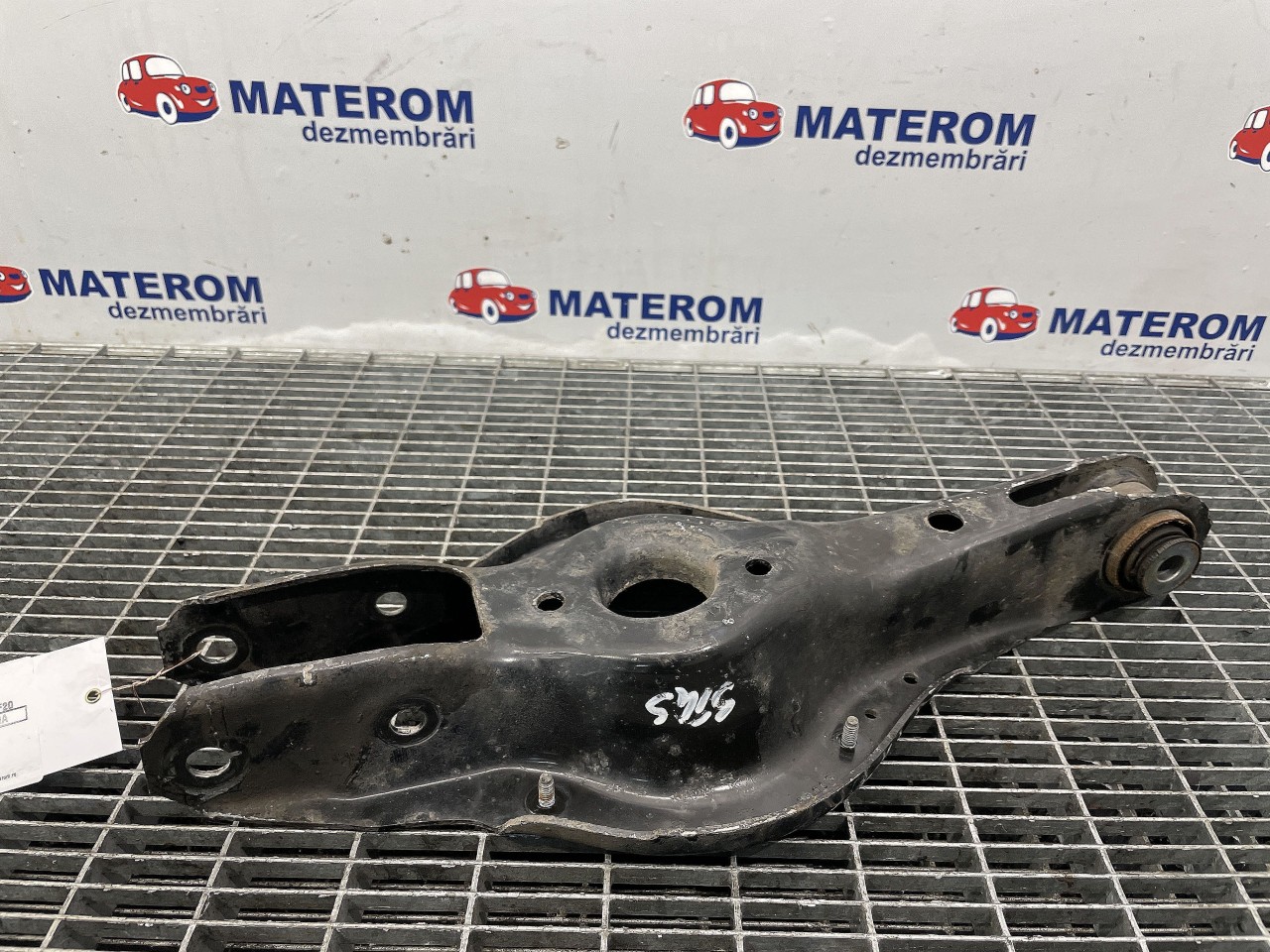 BRAT SPATE INFERIOR STANGA BMW SERIA 1 F20 - - (2011 2015)