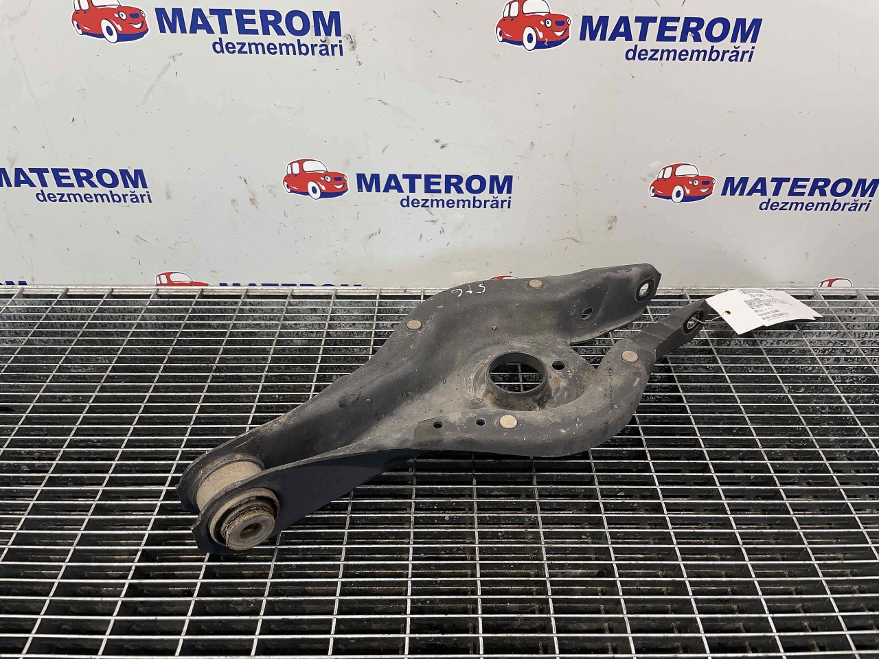 BRAT SPATE INFERIOR STANGA BMW SERIA 3 F 31 SERIA 3 F 31 - - (2011 2015)