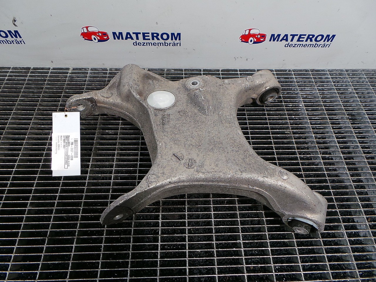 BRAT SPATE INFERIOR STANGA BMW SERIA 5 E 61 - - (2004 2007)