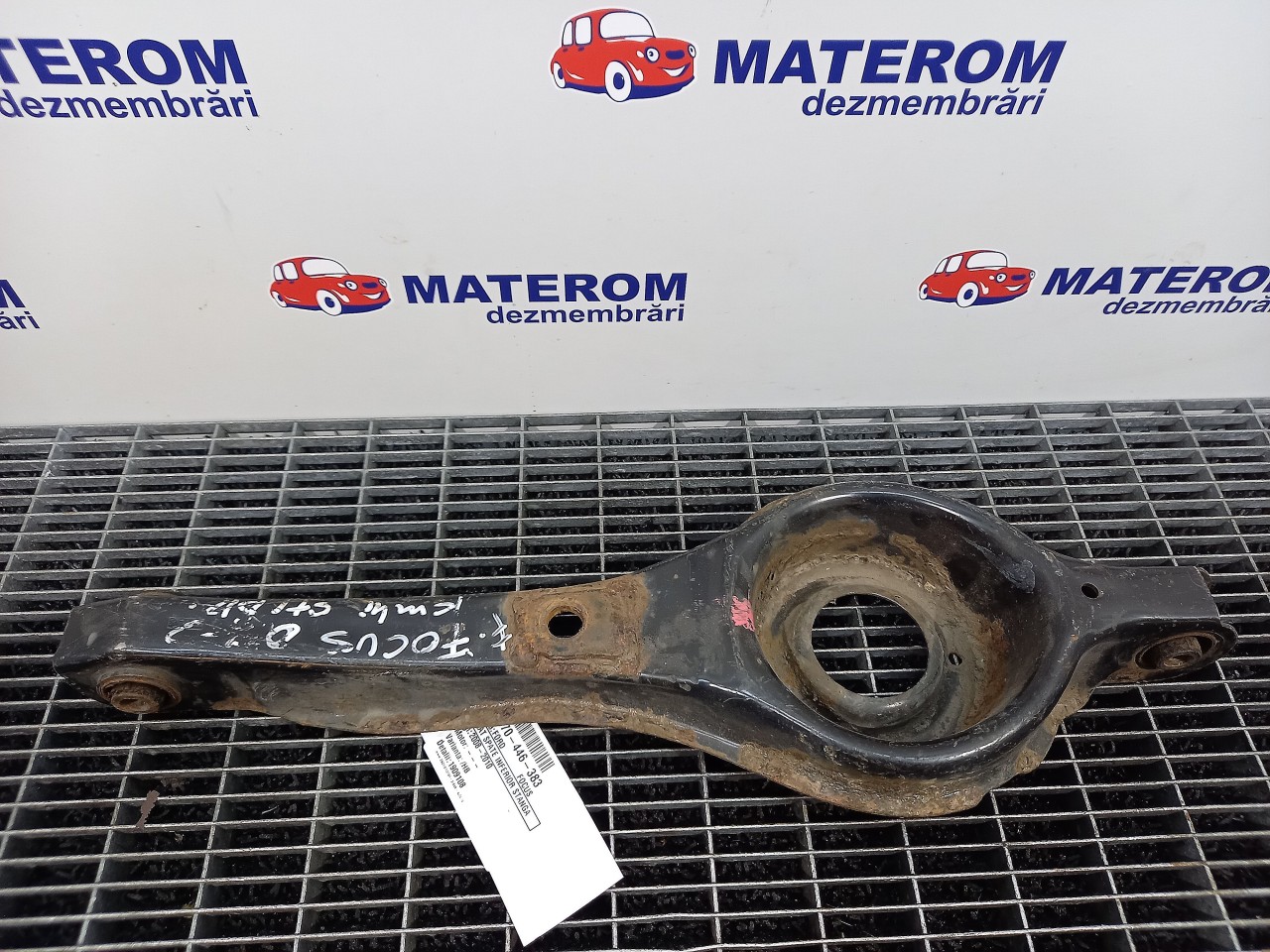 BRAT SPATE INFERIOR STANGA FORD FOCUS - - (2008 2010)