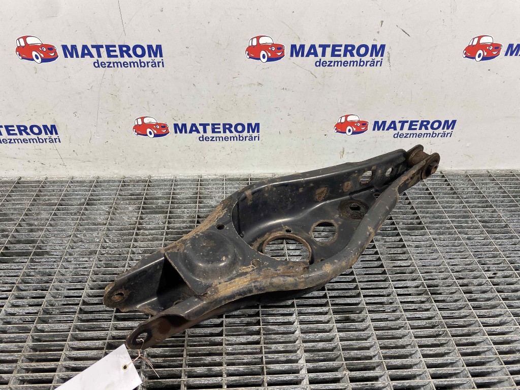 BRAT SPATE INFERIOR STANGA TOYOTA RAV4 - - (2010 2012)