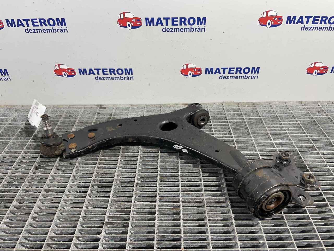 BRAT SPATE INFERIOR STANGA VOLVO V50 - - (2004 2010)