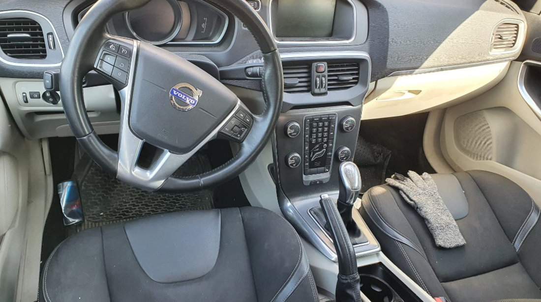 Brat stanga fata Volvo V40 2012 hatchback 1.6 d D2