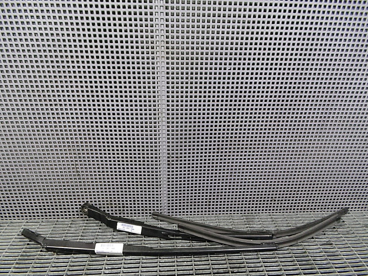 BRAT STERGATOR AUDI A8 - - (2010 2013)