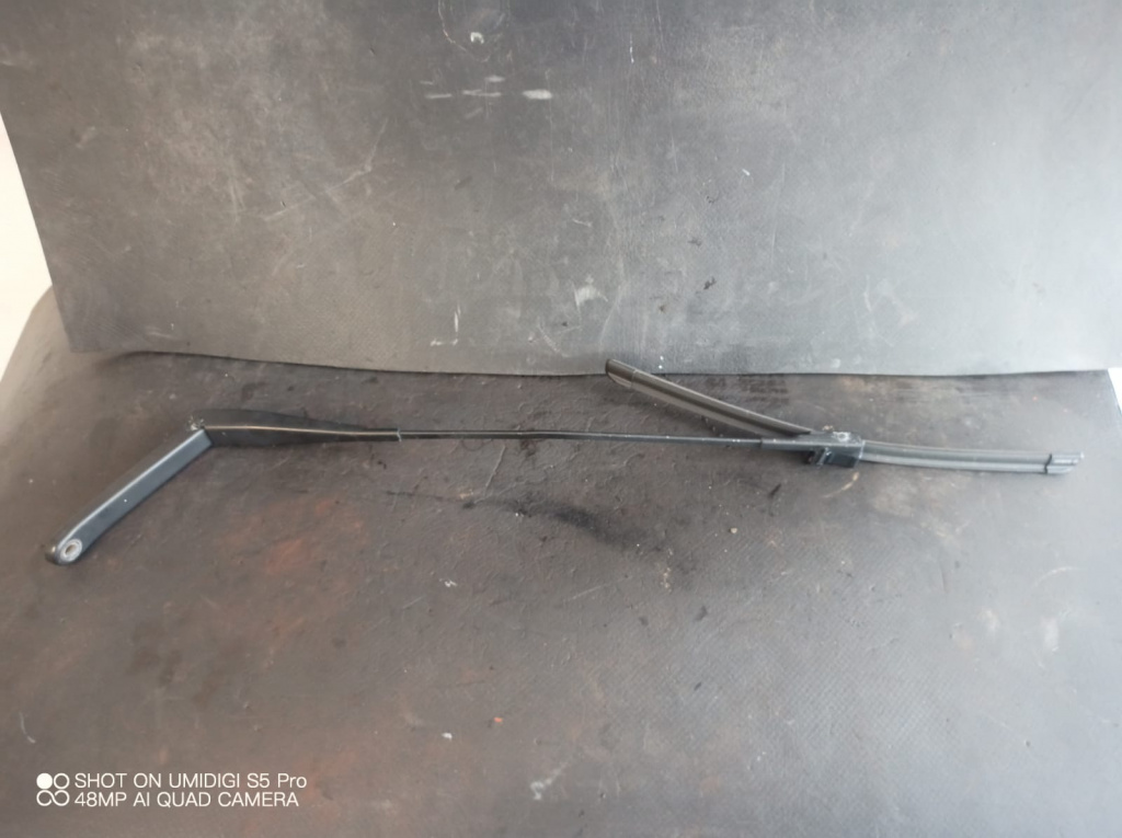 Brat stergator dreapta , FORD FOCUS II combi (DAW_) COD - 4M5117526CB