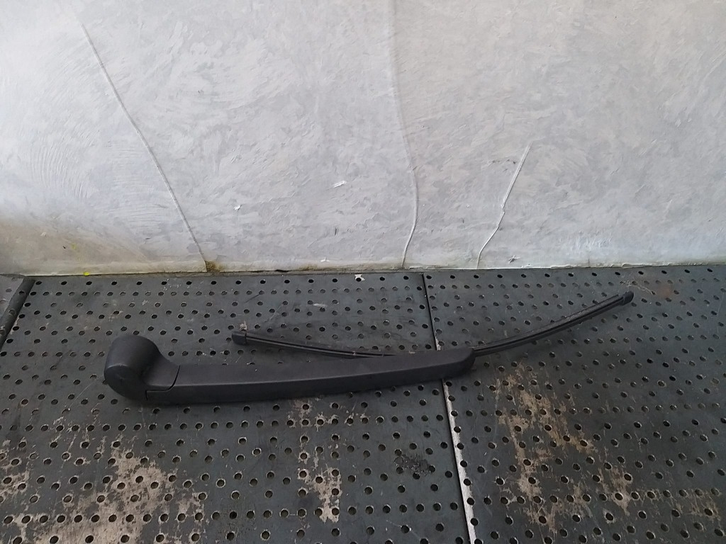 Brat stergator haion audi q3 8u 8u0955407
