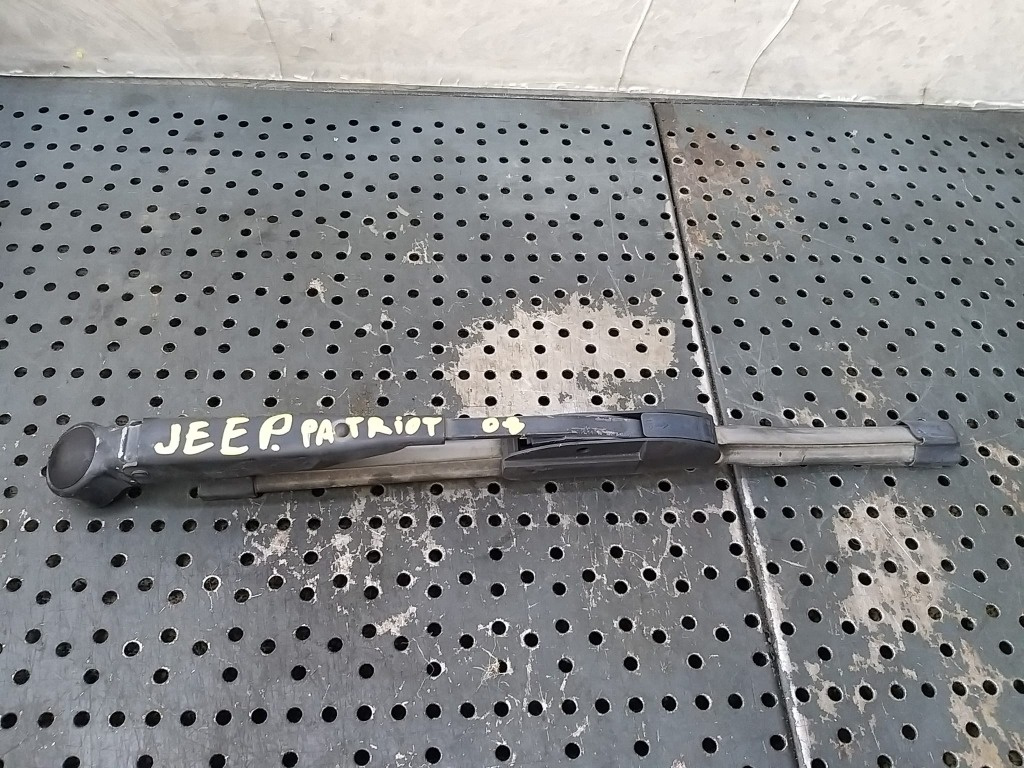 Brat stergator haion jeep patriot 05303787ad