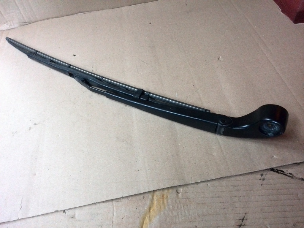 BRAT+STERGATOR HAION LUNETA BMW X5 E53 2001..2006