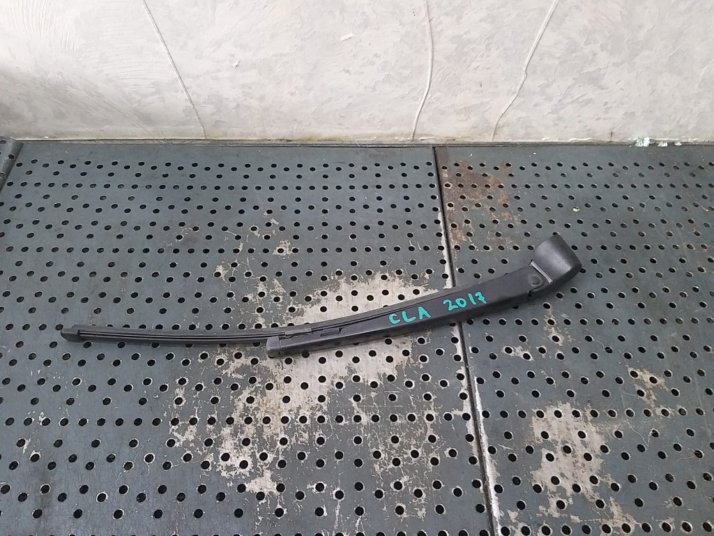 Brat stergator haion mercedes cla x117