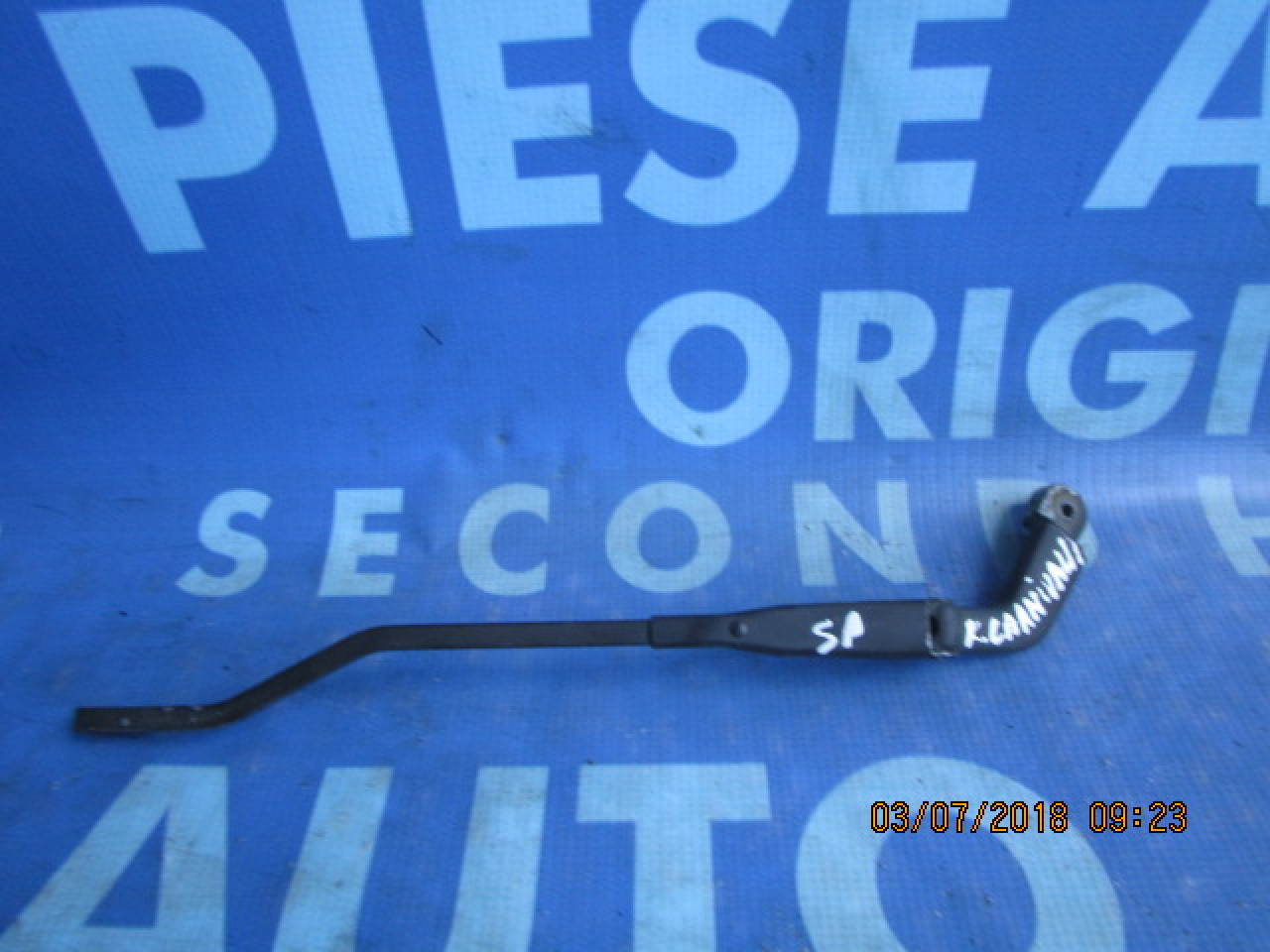 Brat stergator Kia Carnival (hayon)
