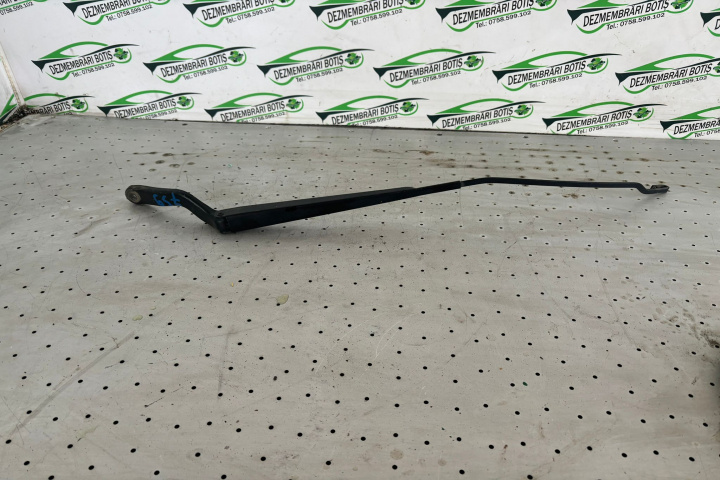 Brat stergator luneta Ford Fiesta 5 [2001 - 2007] Hatchback 5-usi 1.3 MT (60 hp)