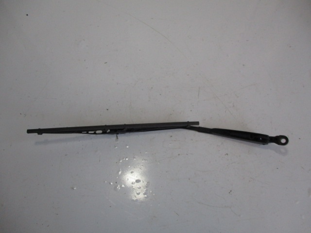 BRAT STERGATOR LUNETA / HAION TOYOTA AVENSIS FAB. 1997 - 2003