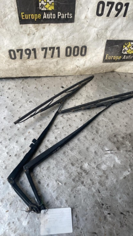 Brat stergator parbriz stanga / dreapta BMW seria 3 E46 an 2001