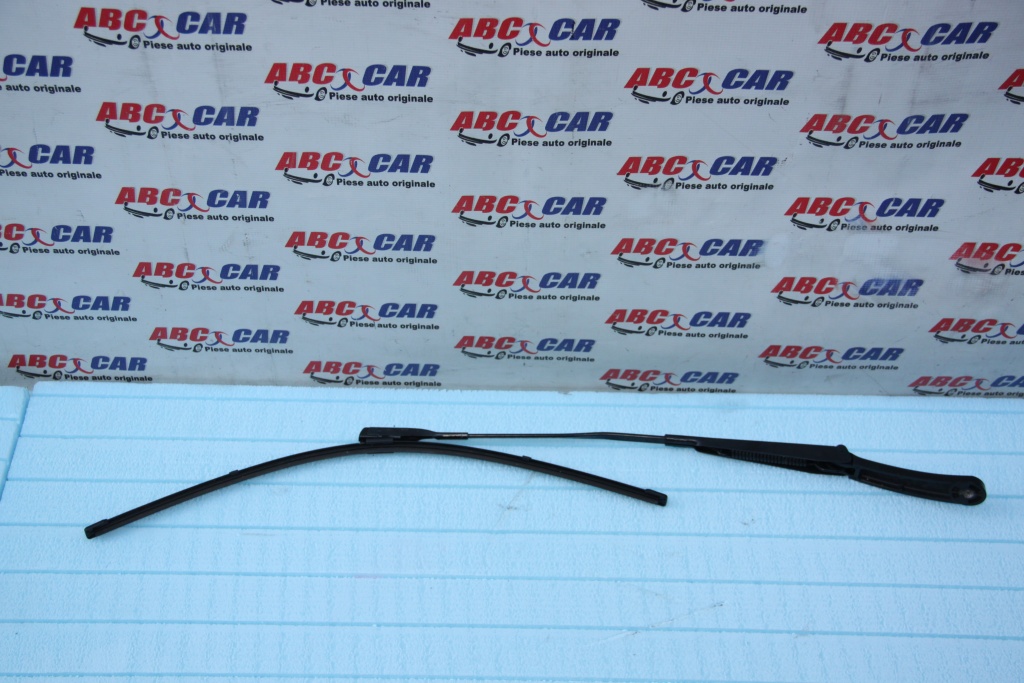 Brat stergator parbriz stanga VW T5 Facelift cod: 7E1955409B model 2012